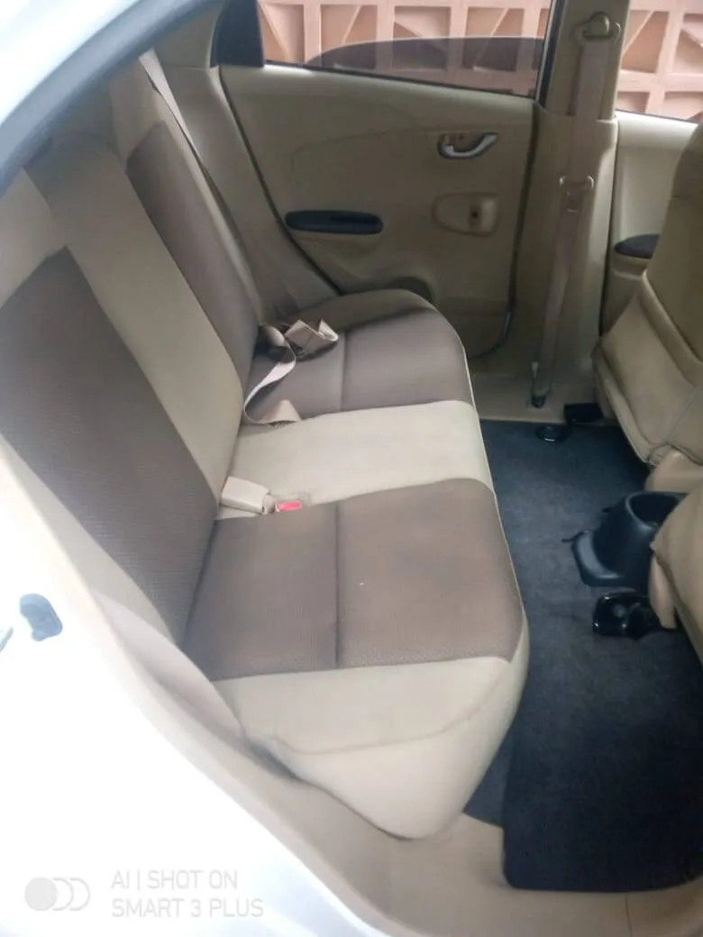Hasil jasa cuci interior mobil di Jabodetabek oleh KitaCuciin - jok bersih bebas noda dan bau